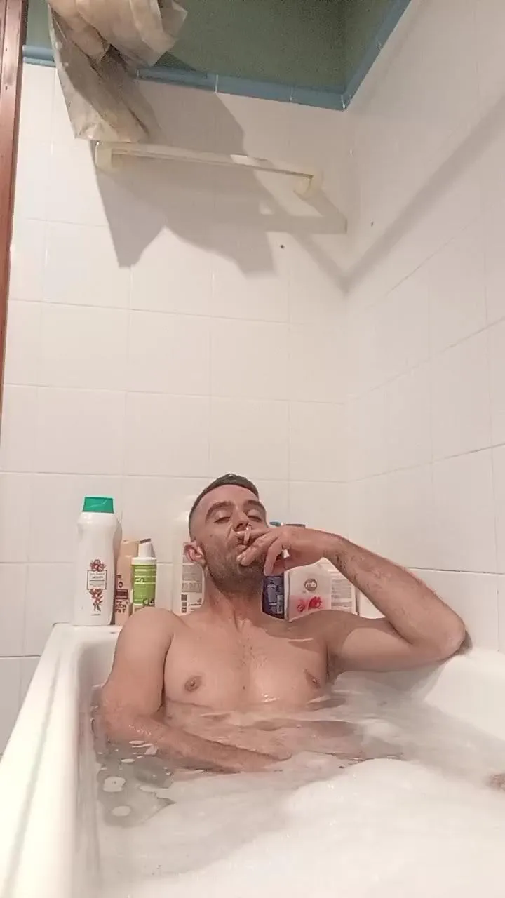 Offline Pareja8986 on Cam4