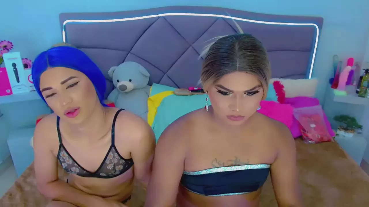 Offline party_duo_trans on Cam4