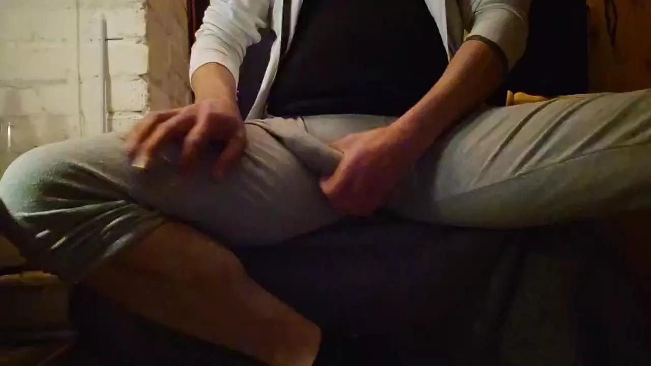 passiv82 from Cam4