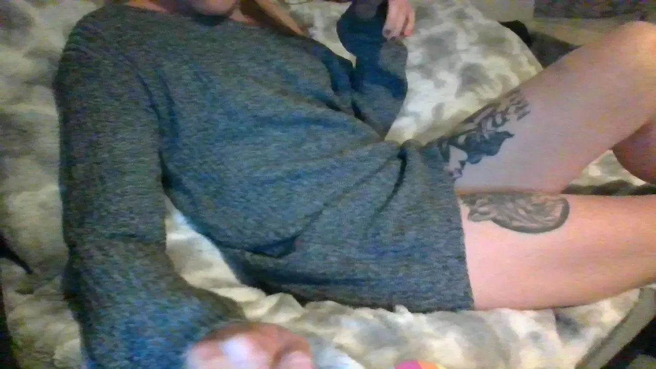 Offline PeachPudding on Cam4