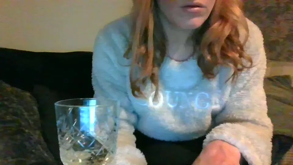 Offline PeachPudding on Cam4