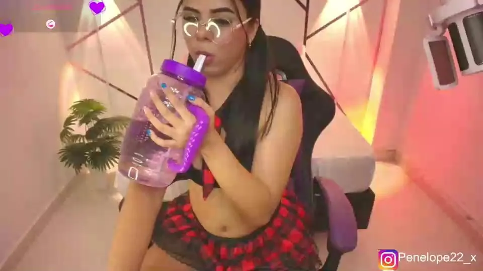 Offline penelope22x_ on Cam4