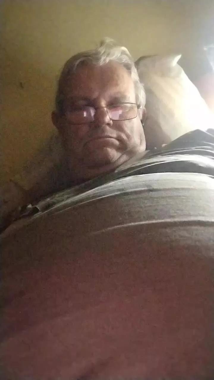 Pepe202020 from Cam4