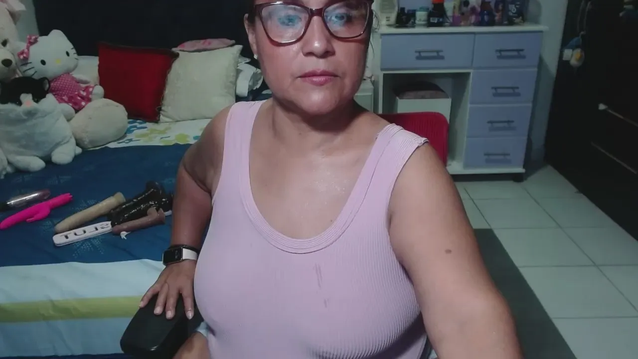 Offline pervert_hot4 on Cam4