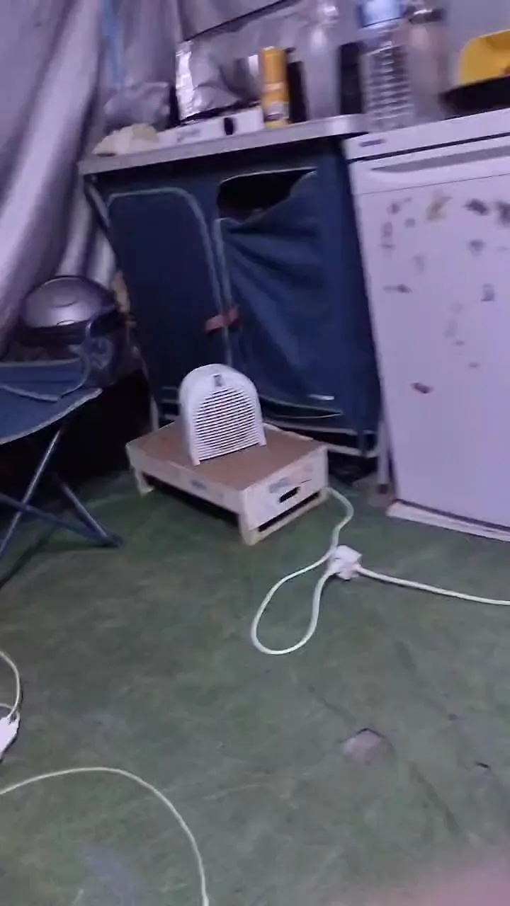 Freechat Petitebombe34 on Cam4