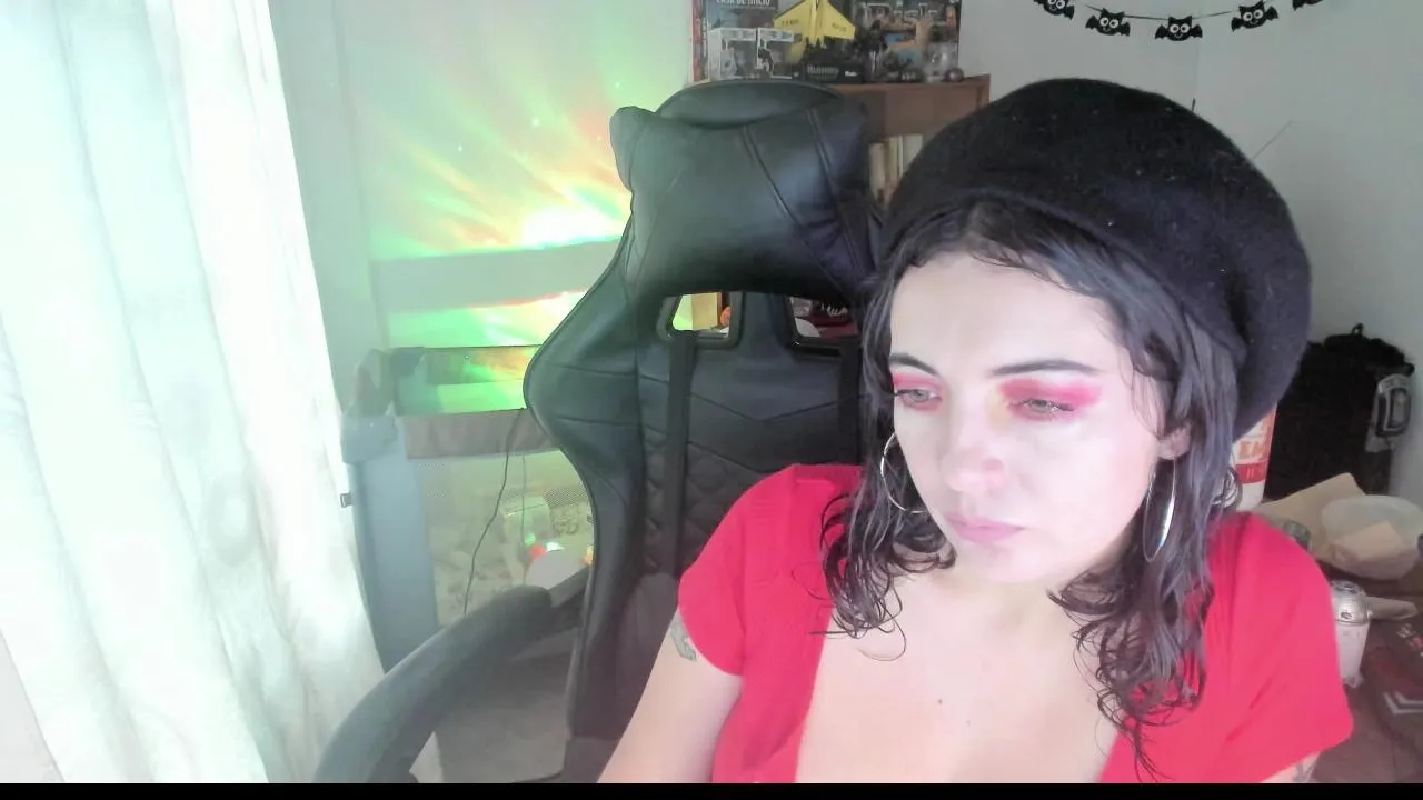 Offline PetitSimonett on Cam4