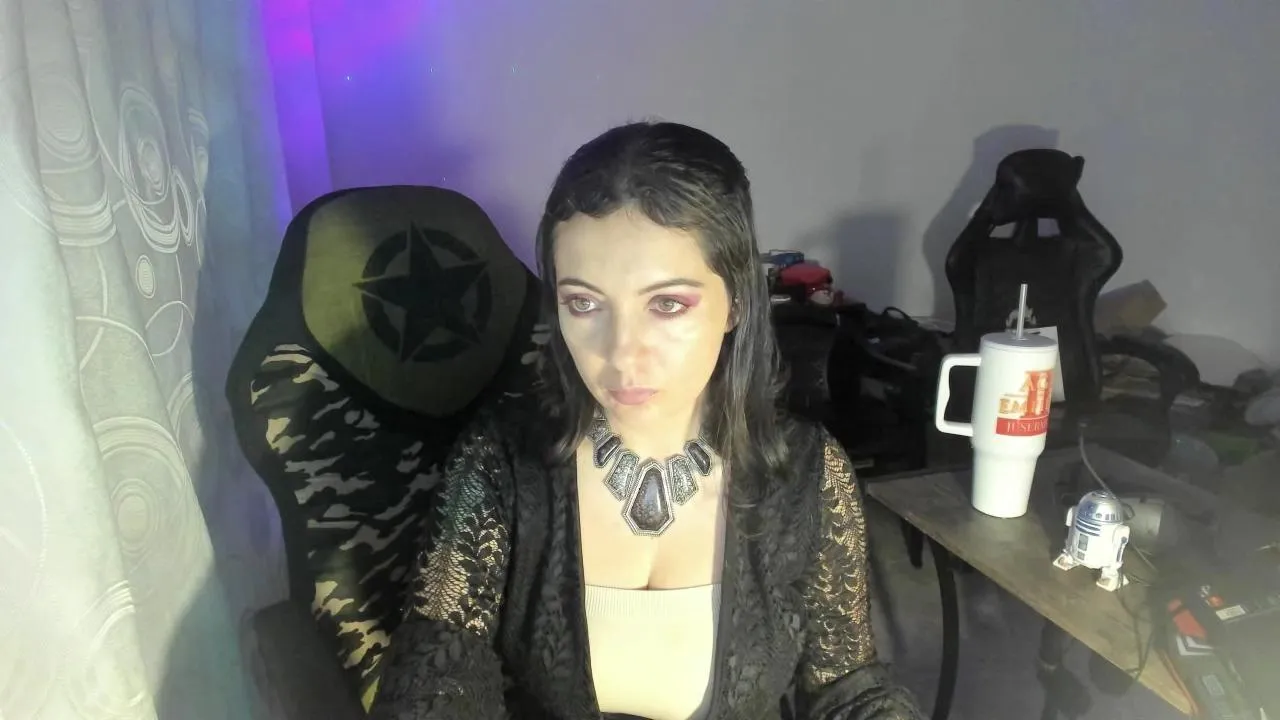 Offline PetitSimonett on Cam4