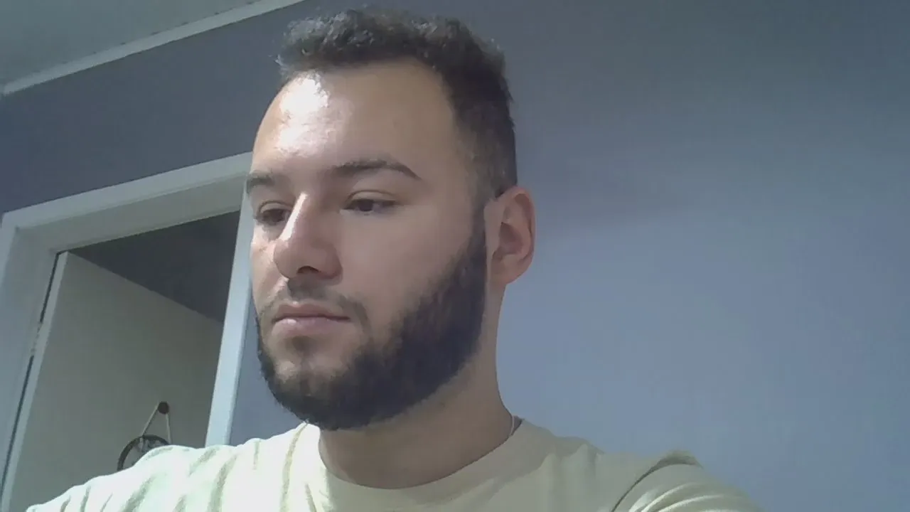 Offline Piazaocwbbb on Cam4