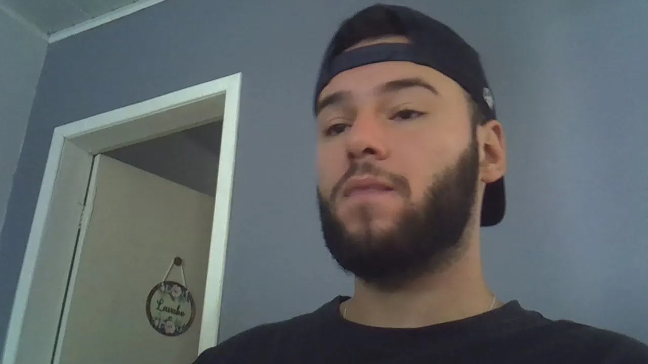 Offline Piazaocwbbb on Cam4