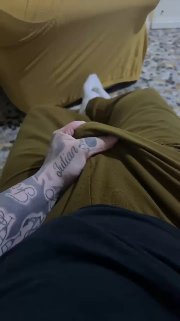 Offline Pitone30__ on Cam4