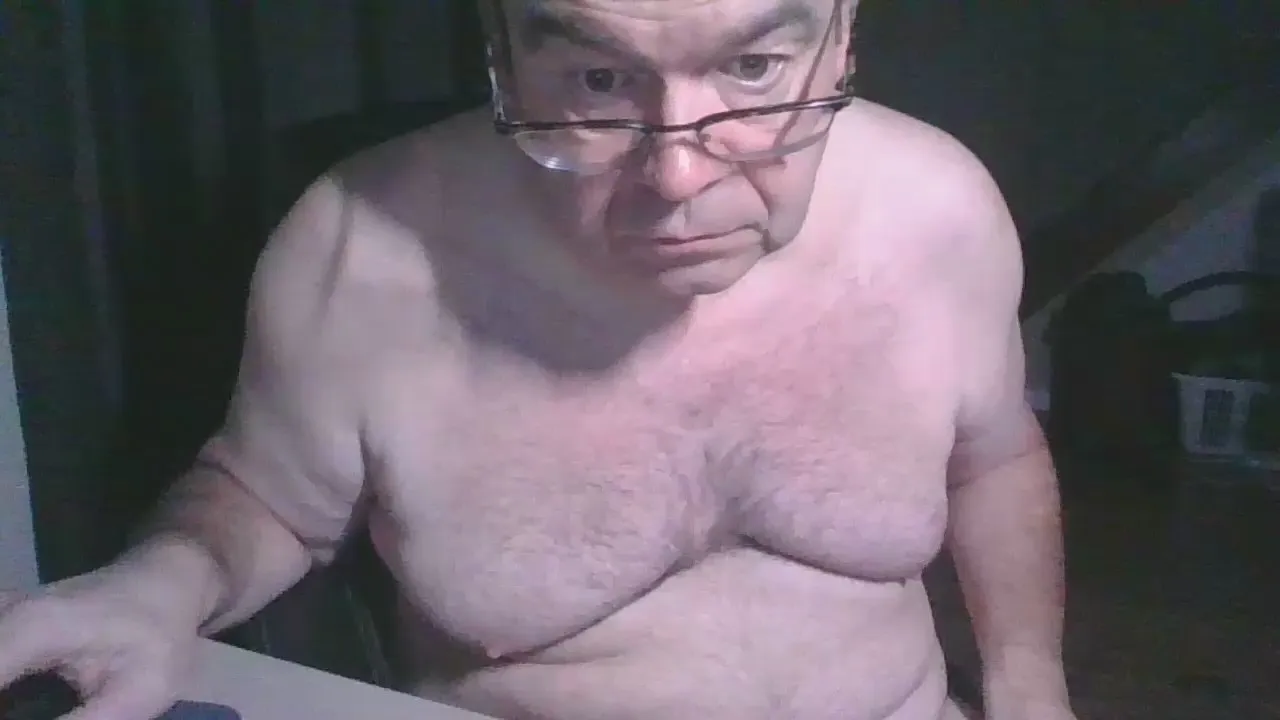 Offline potvinch on Cam4