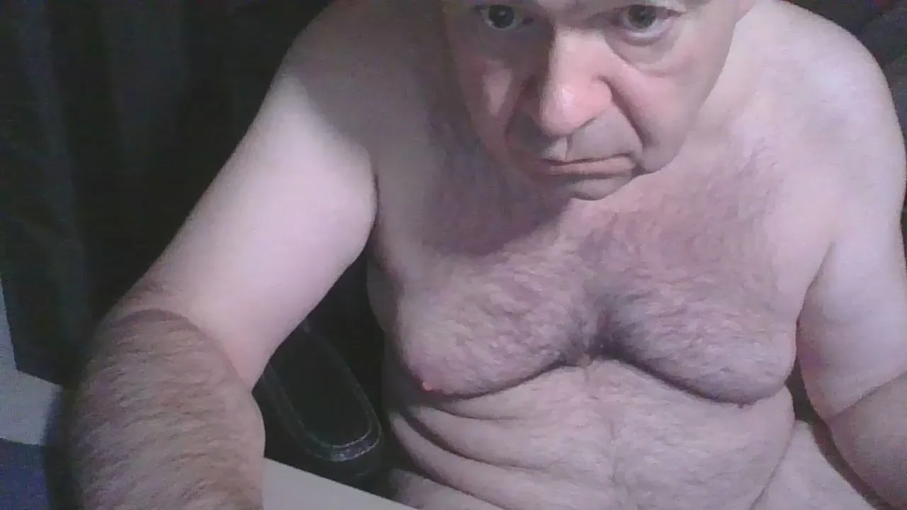 Offline potvinch on Cam4