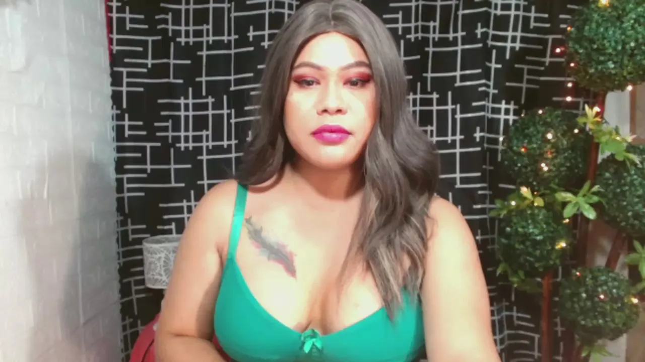 Offline prettydiannara on Cam4