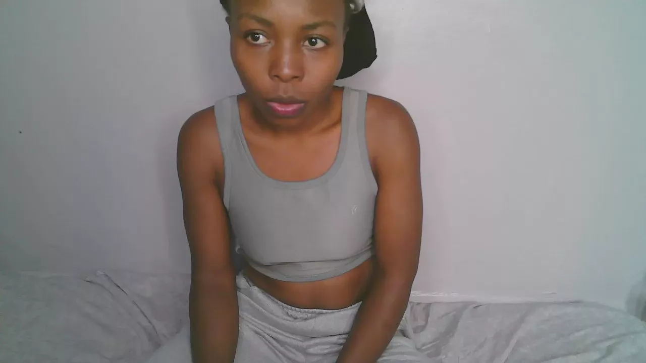 Offline Prettytoto on Cam4