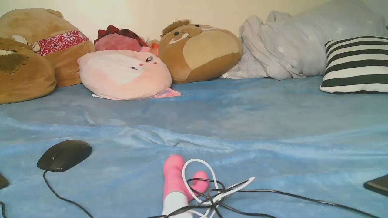 Offline Prettytoto on Cam4