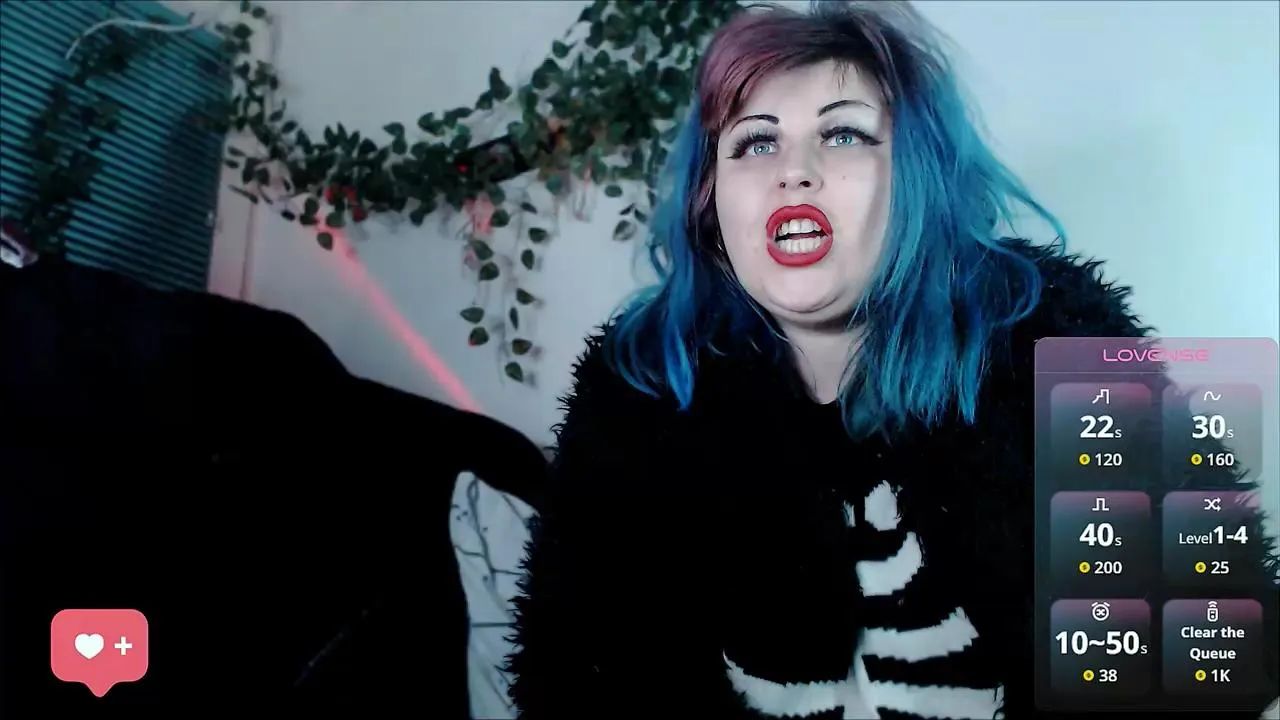 Offline Psychobitch7 on Cam4