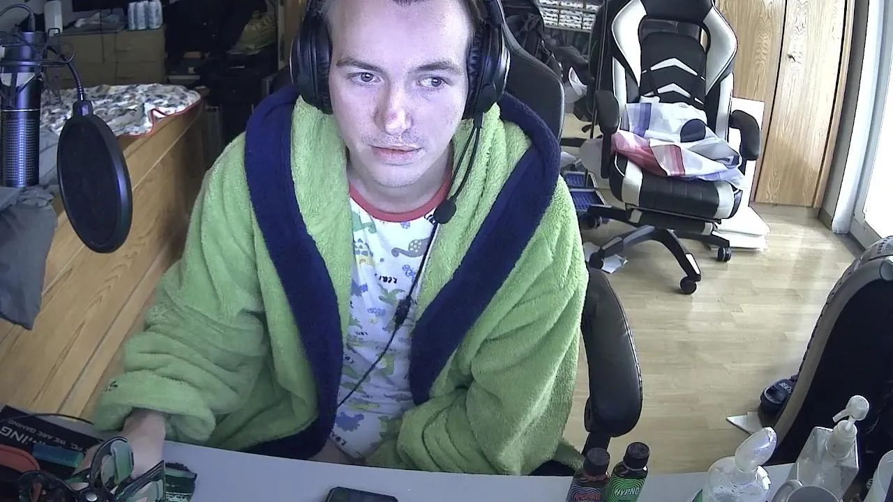 puppydraco_sexy —  #DiaperLover #AdultBaby #gay #Windeljunge #German