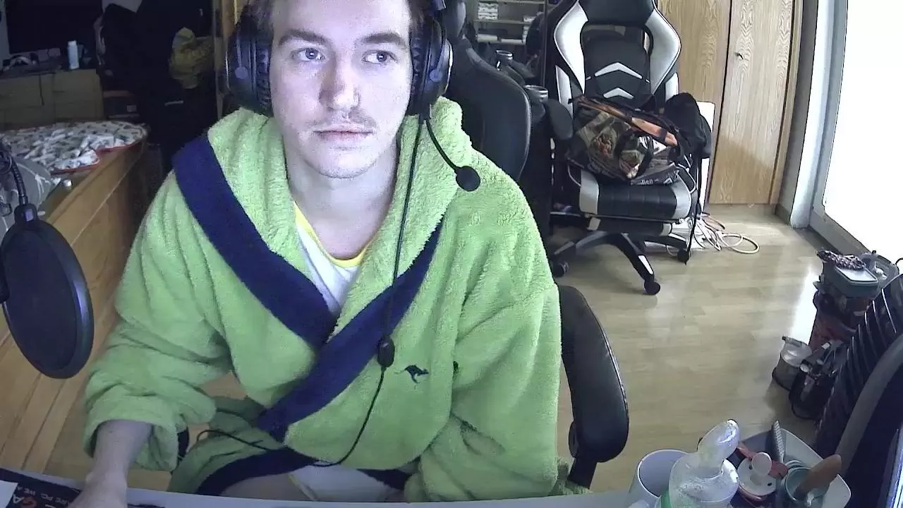 puppydraco_sexy on Cam4 