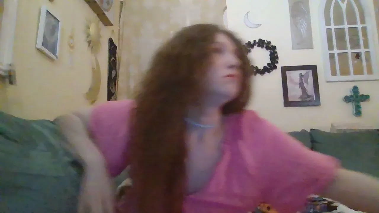 Offline QueenCrimson on Cam4