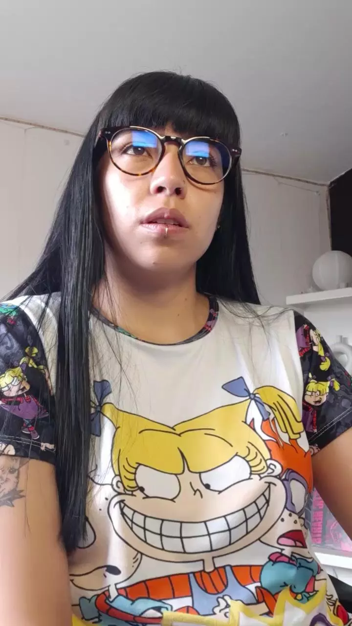 Offline QueenDesiree on Cam4