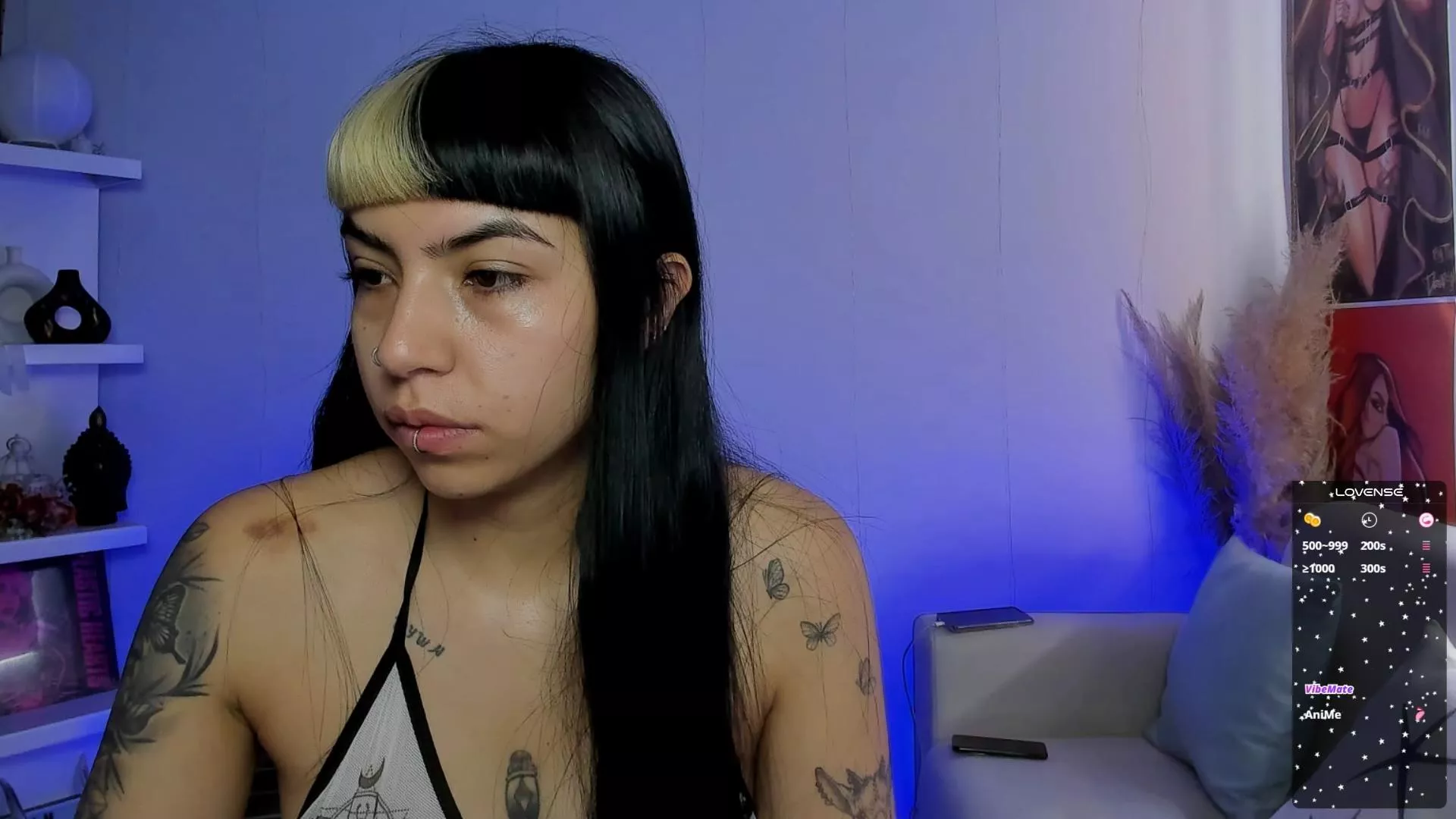 Offline QueenDesiree on Cam4