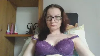 Offline QueenDiva30 on Cam4