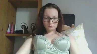 Offline QueenDiva30 on Cam4