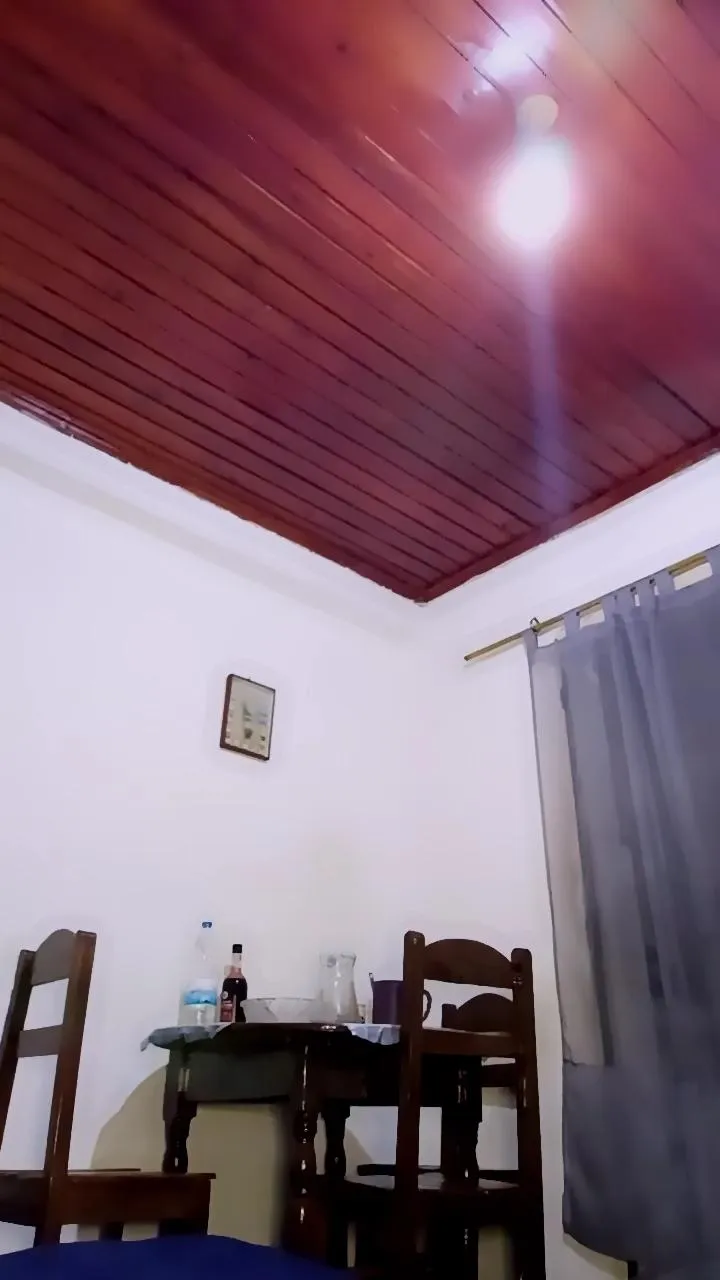 Freechat queenny1 on Cam4