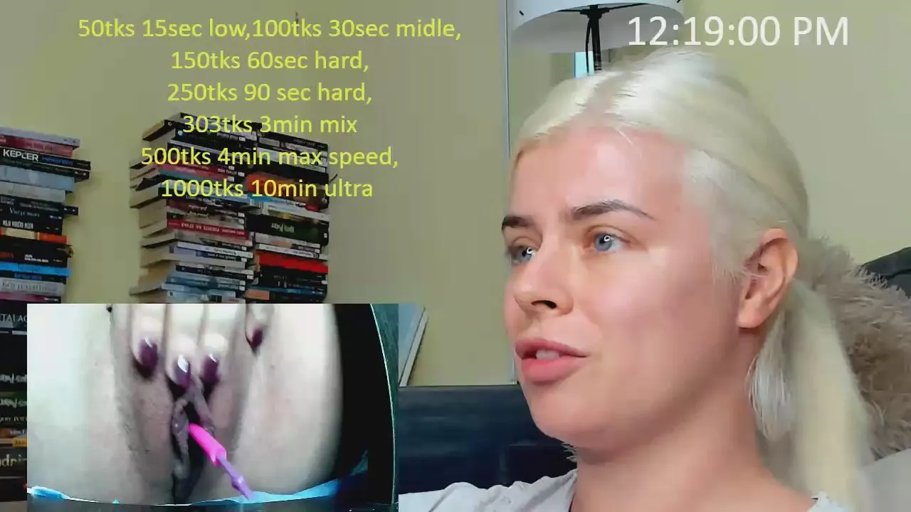 Offline queenofthenight on Cam4