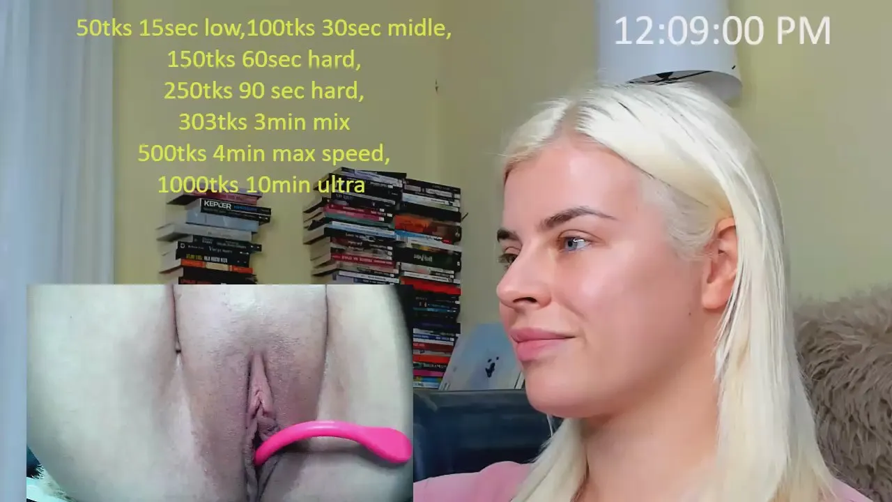 Offline queenofthenight on Cam4