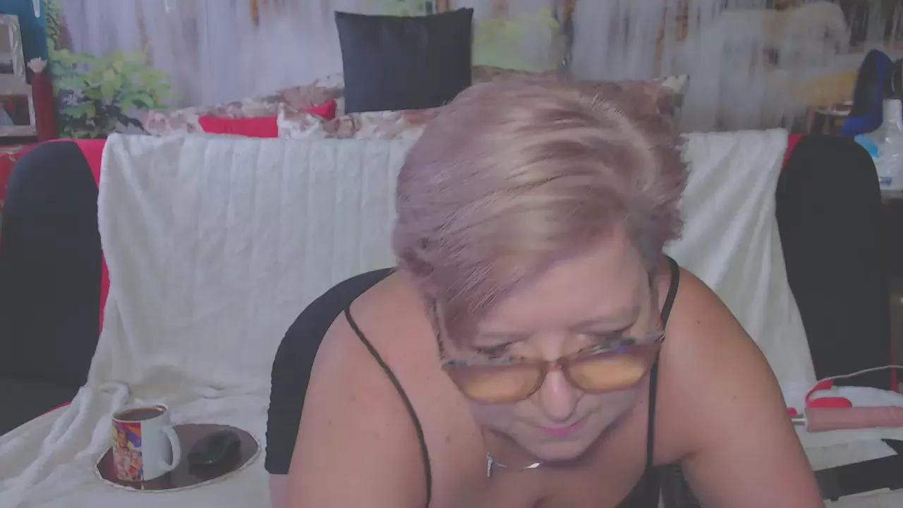 Offline QueenPammy on Cam4