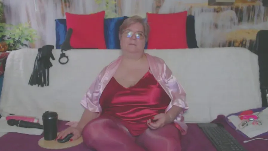 Offline QueenPammy on Cam4