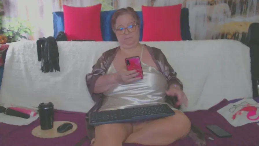 Offline QueenPammy on Cam4