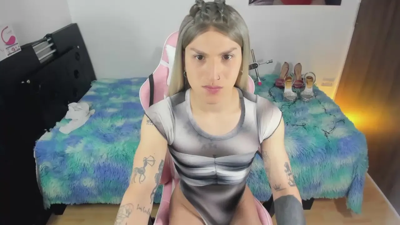 QueenRamona_Hot on Cam4 