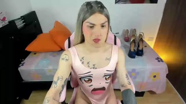 QueenRamona_Hot on Cam4 