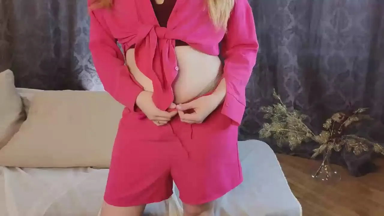 Offline RavenOuimet on Cam4