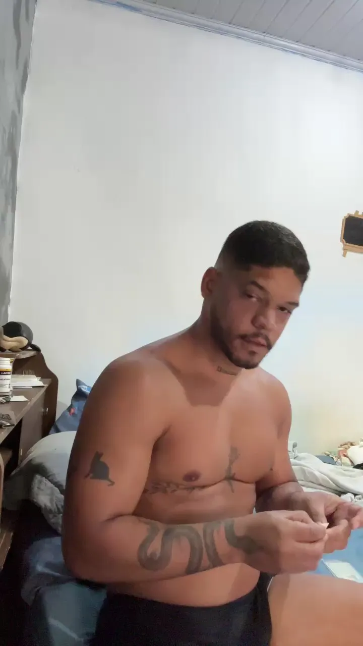 Offline realcria1 on Cam4