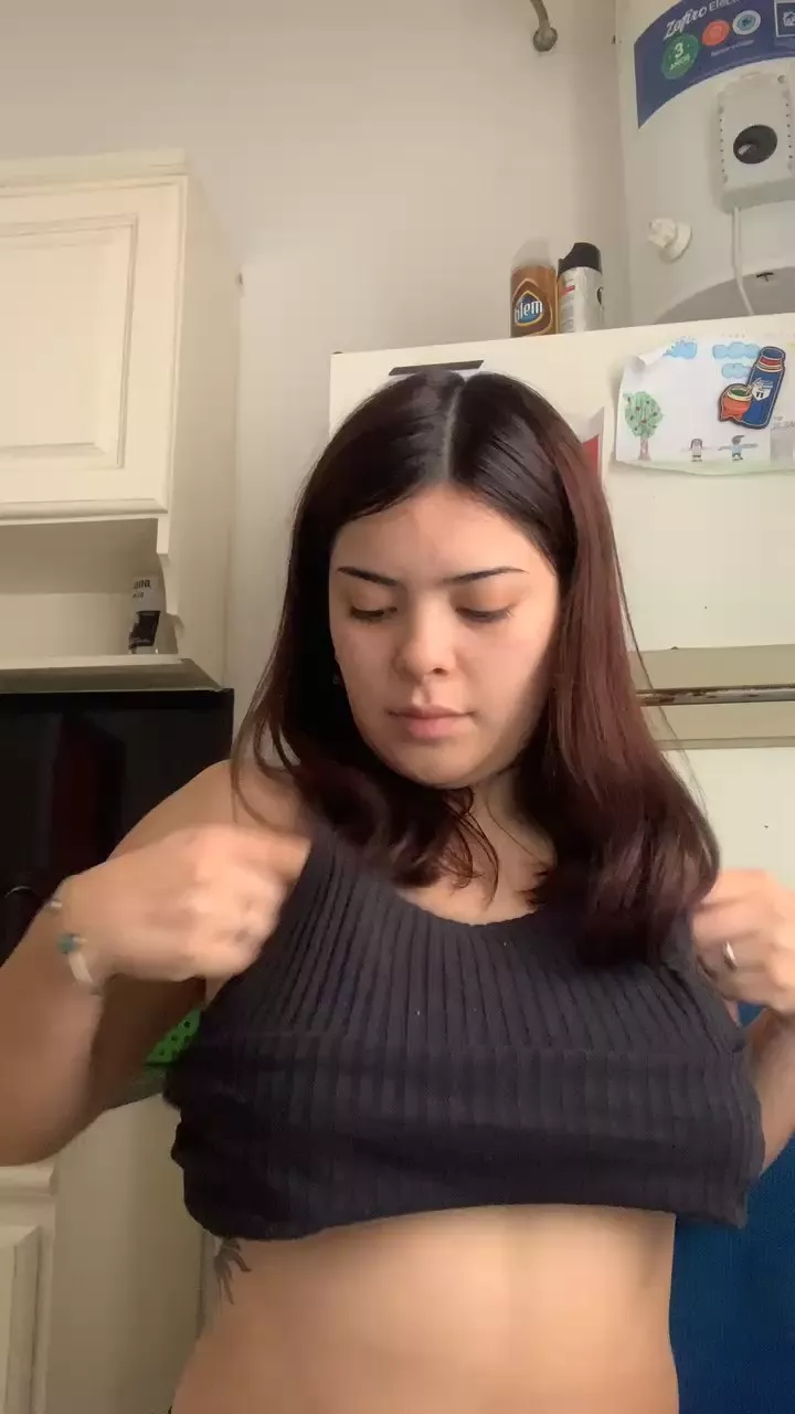 Offline rebeccahills on Cam4