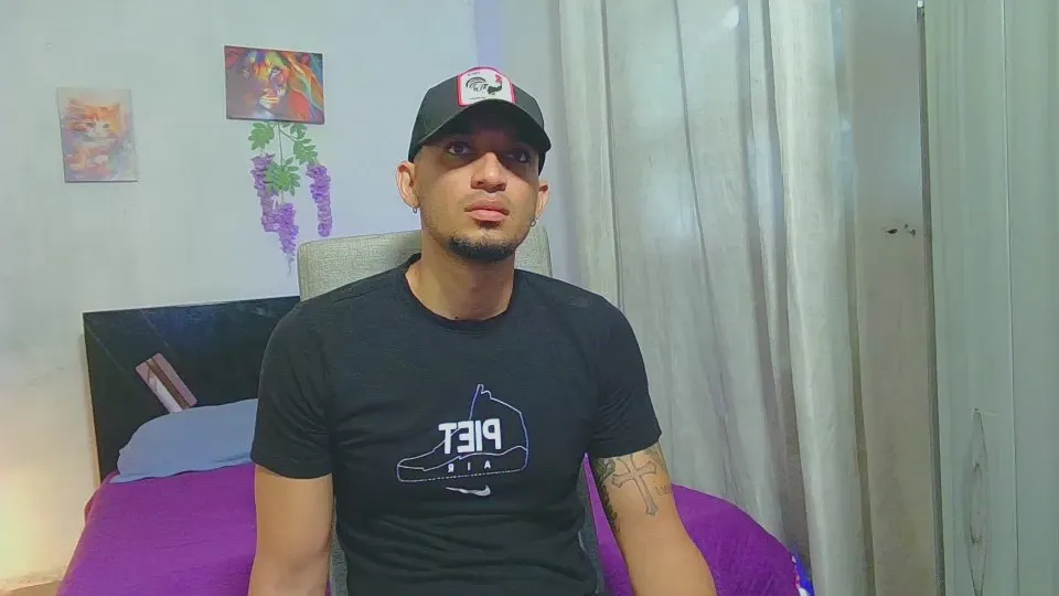 Offline Reina_paola on Cam4