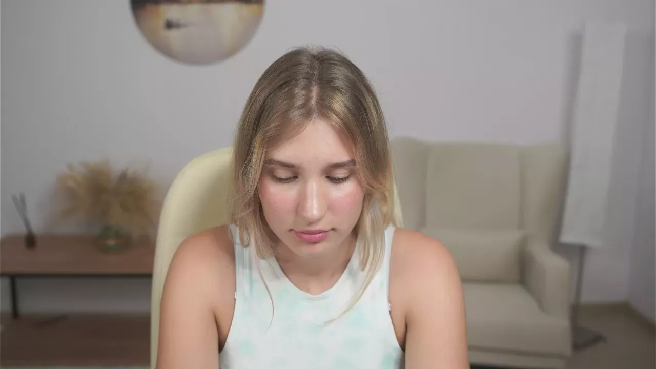 Offline RexanneBunton on Cam4