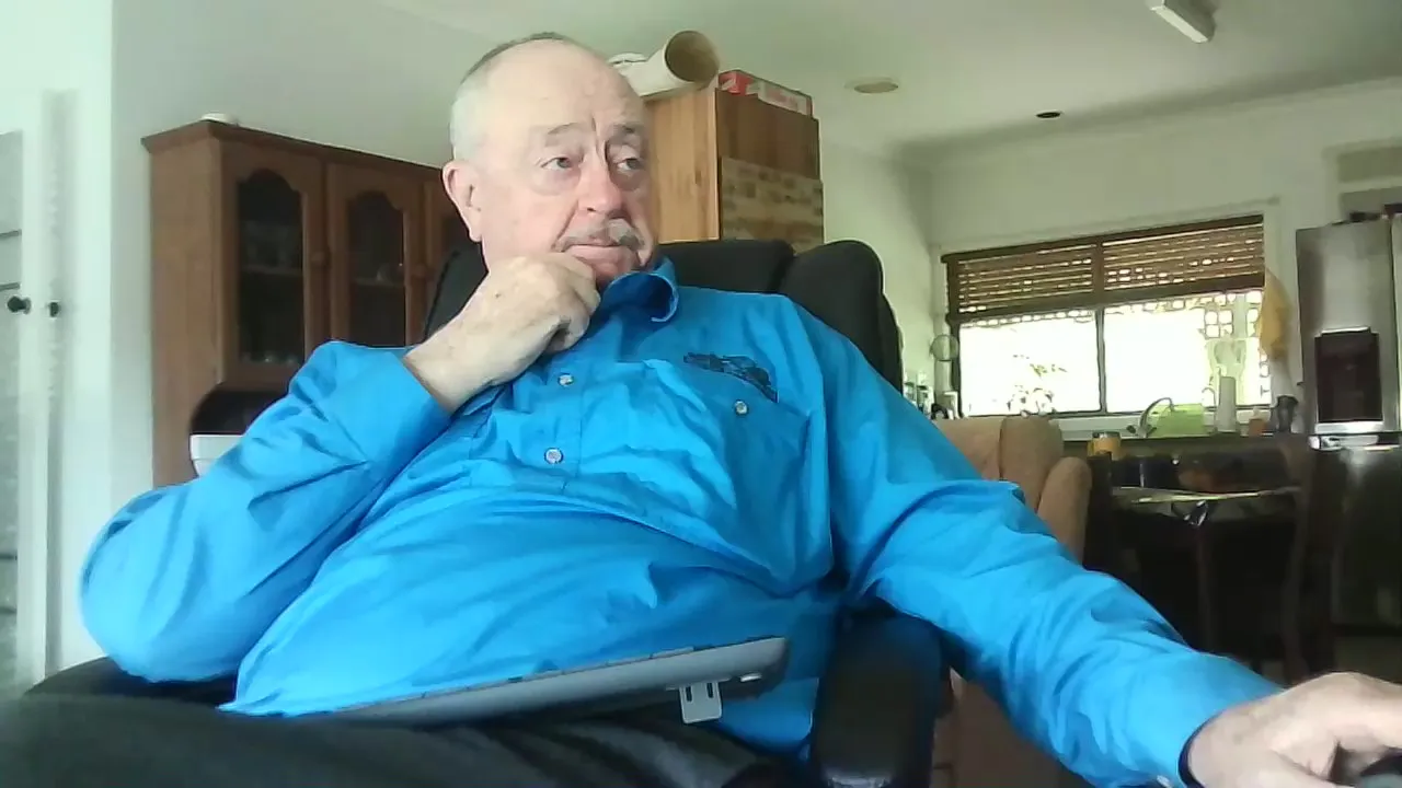 Offline robert_51xx on Cam4