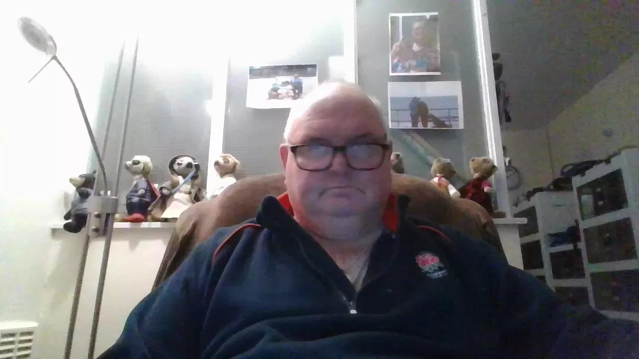 Freechat robinal on Cam4