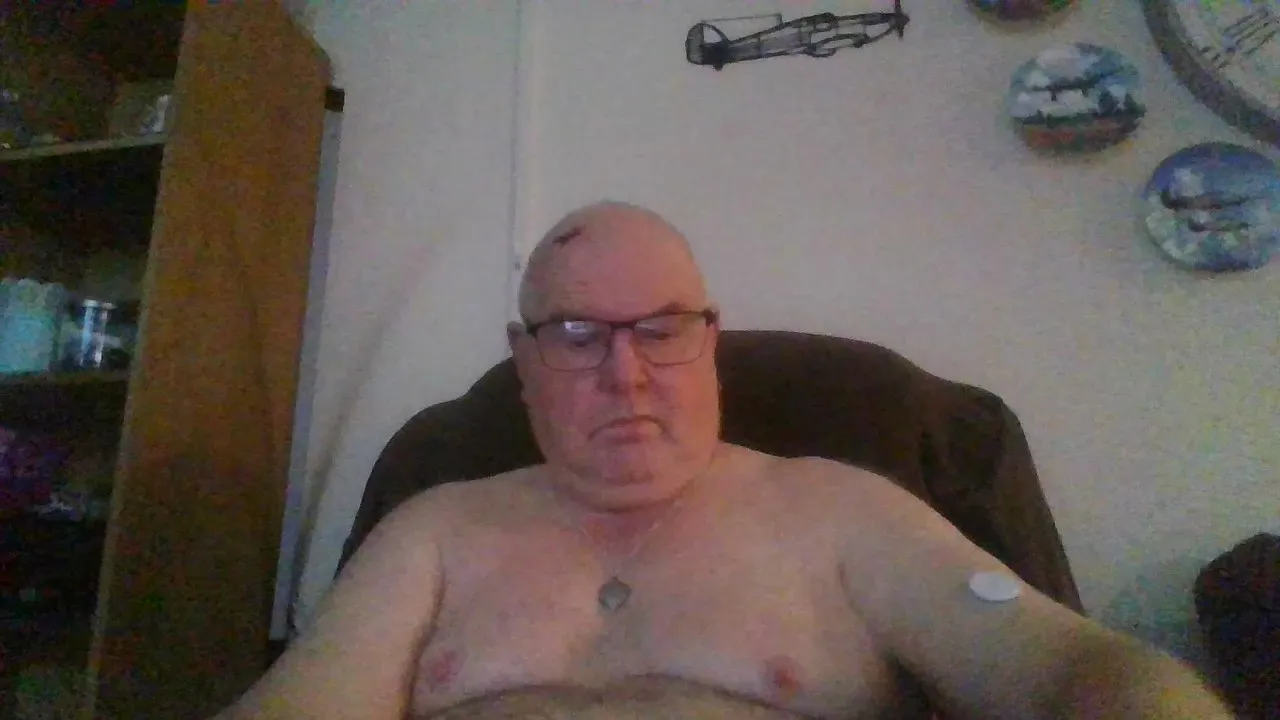 Freechat robinal on Cam4