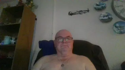 Freechat robinal on Cam4