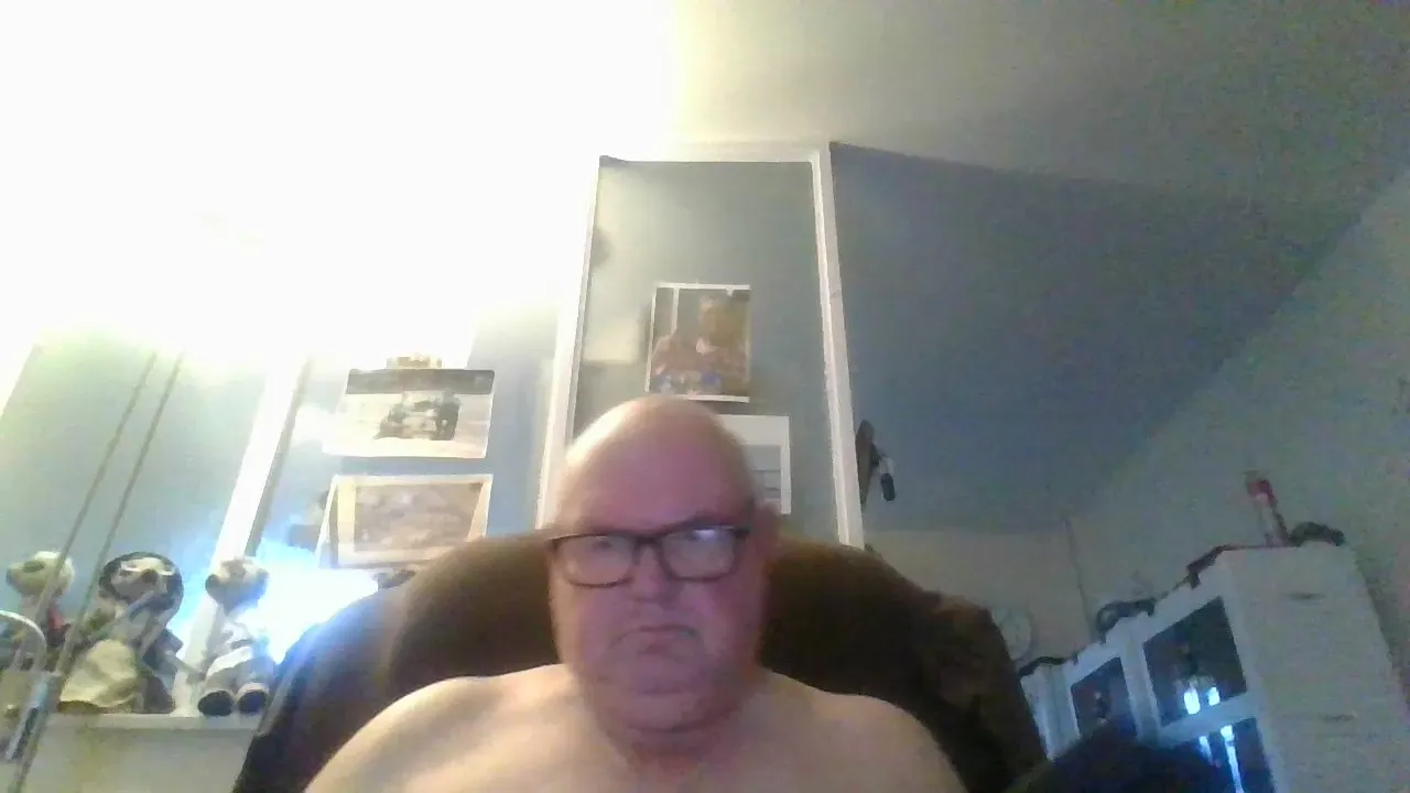 Freechat robinal on Cam4