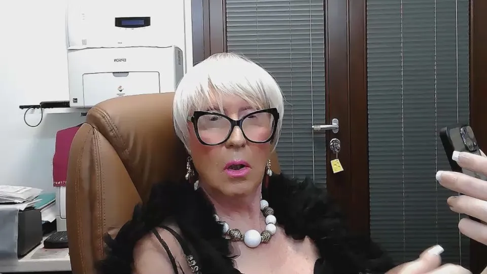 Offline ROBY_SWEETHOT on Cam4