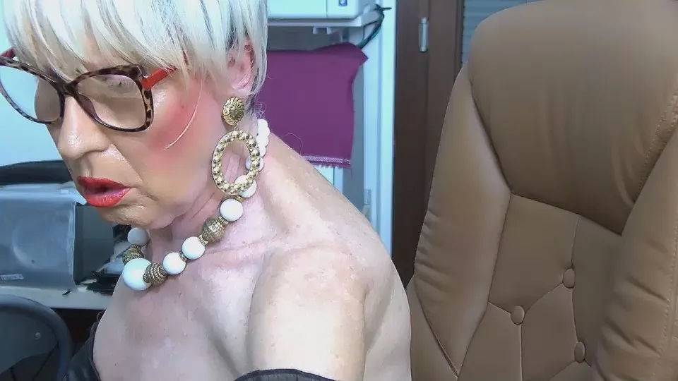 Offline ROBY_SWEETHOT on Cam4