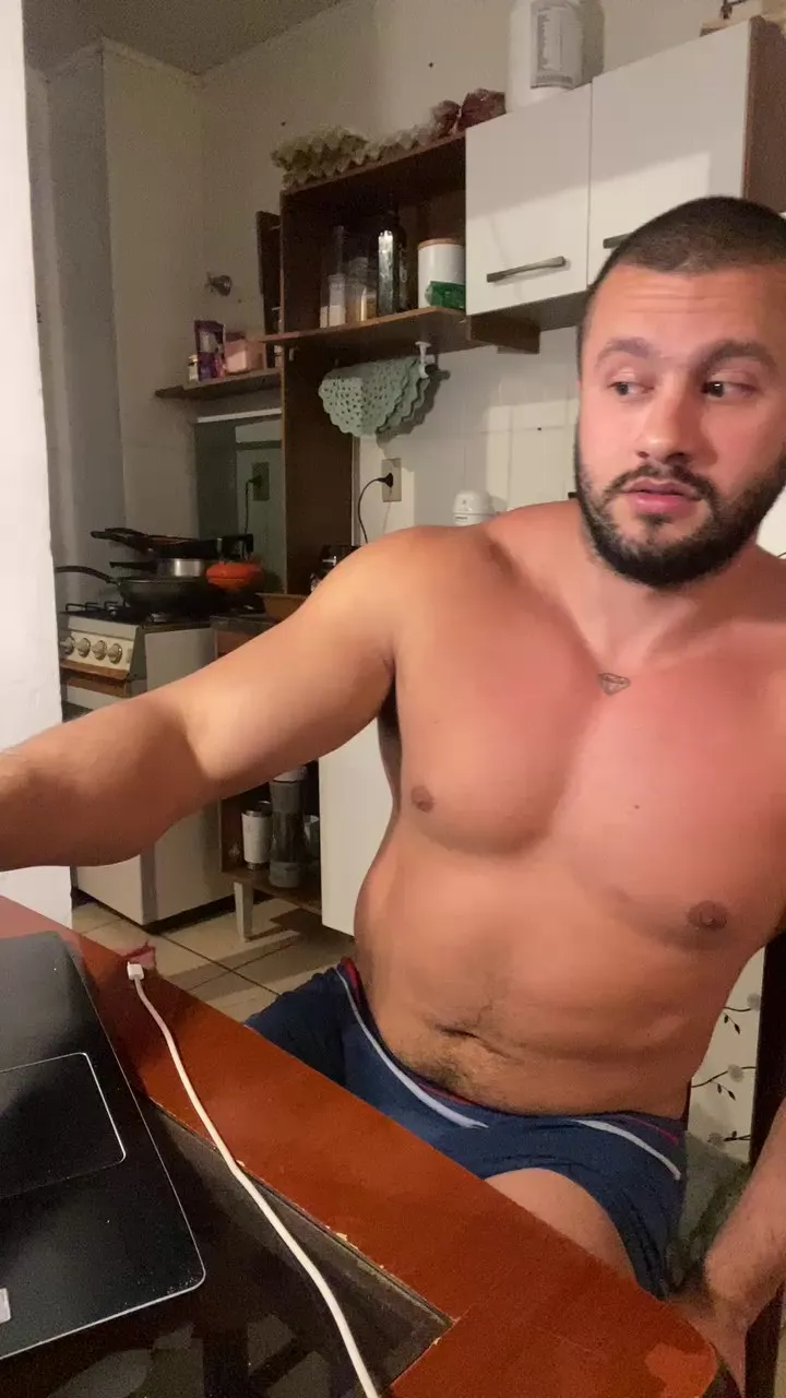 Freechat Romaninhoo on Cam4