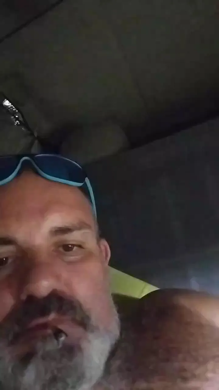 Offline rosamelah on Cam4