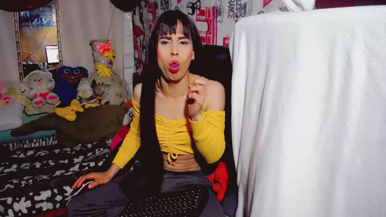 Offline rosandri_691 on Cam4